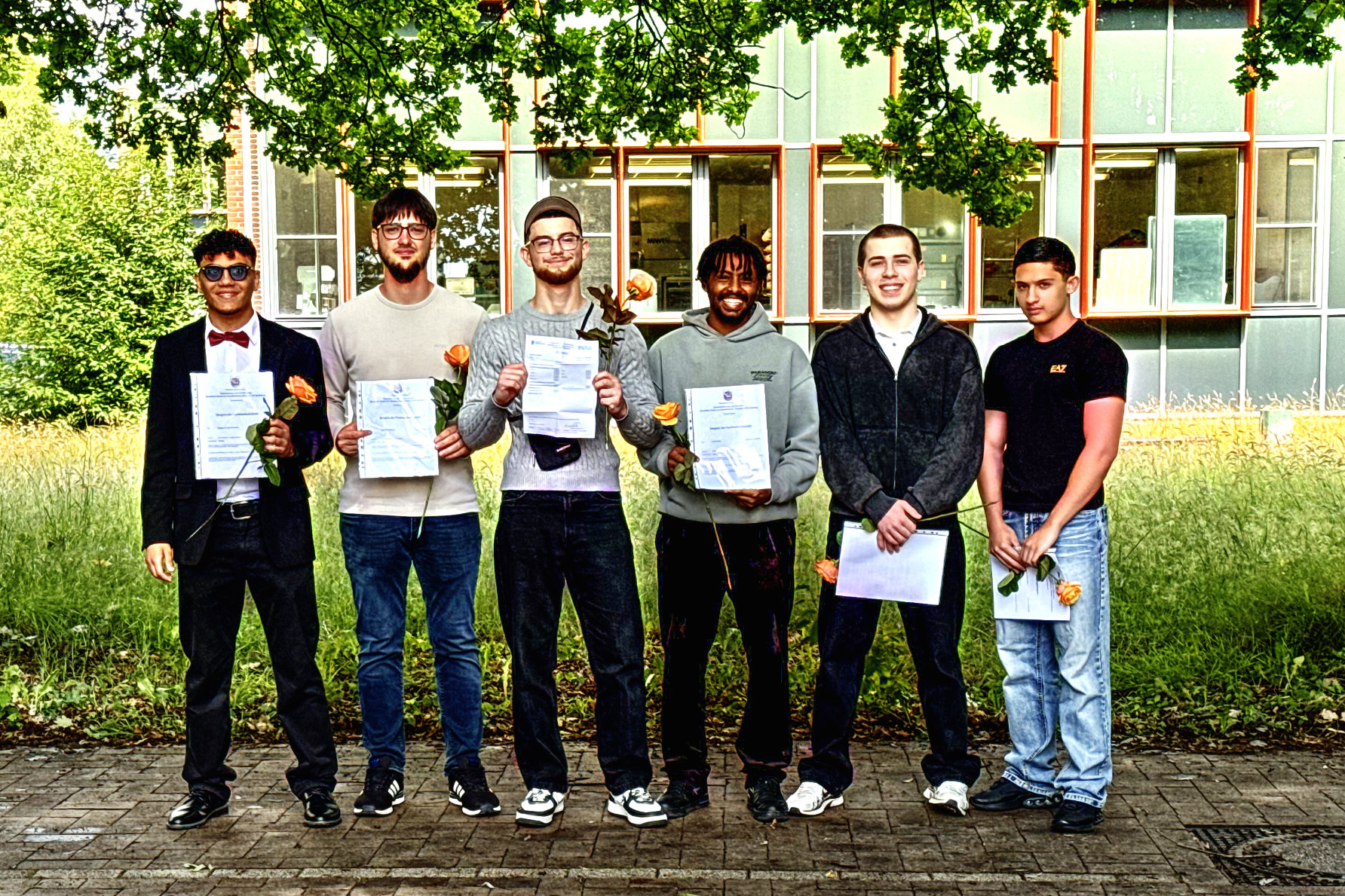 FOS Informatik Hier sehen sie unsere diesjährigen Abschlussklassen.